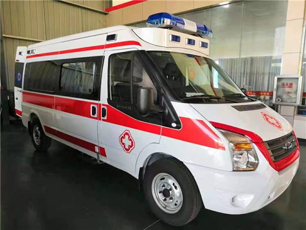 陆良县福特V362救护车